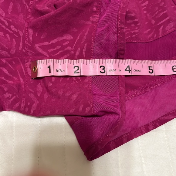 Athleta pink mid rise shorts size medium - Picture 3 of 8